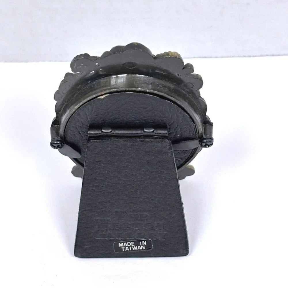 Vtg 80s Ornate Oval Rose-Embossed Mini PhotoFrame 2.5x3 Victorian Dark Romantic